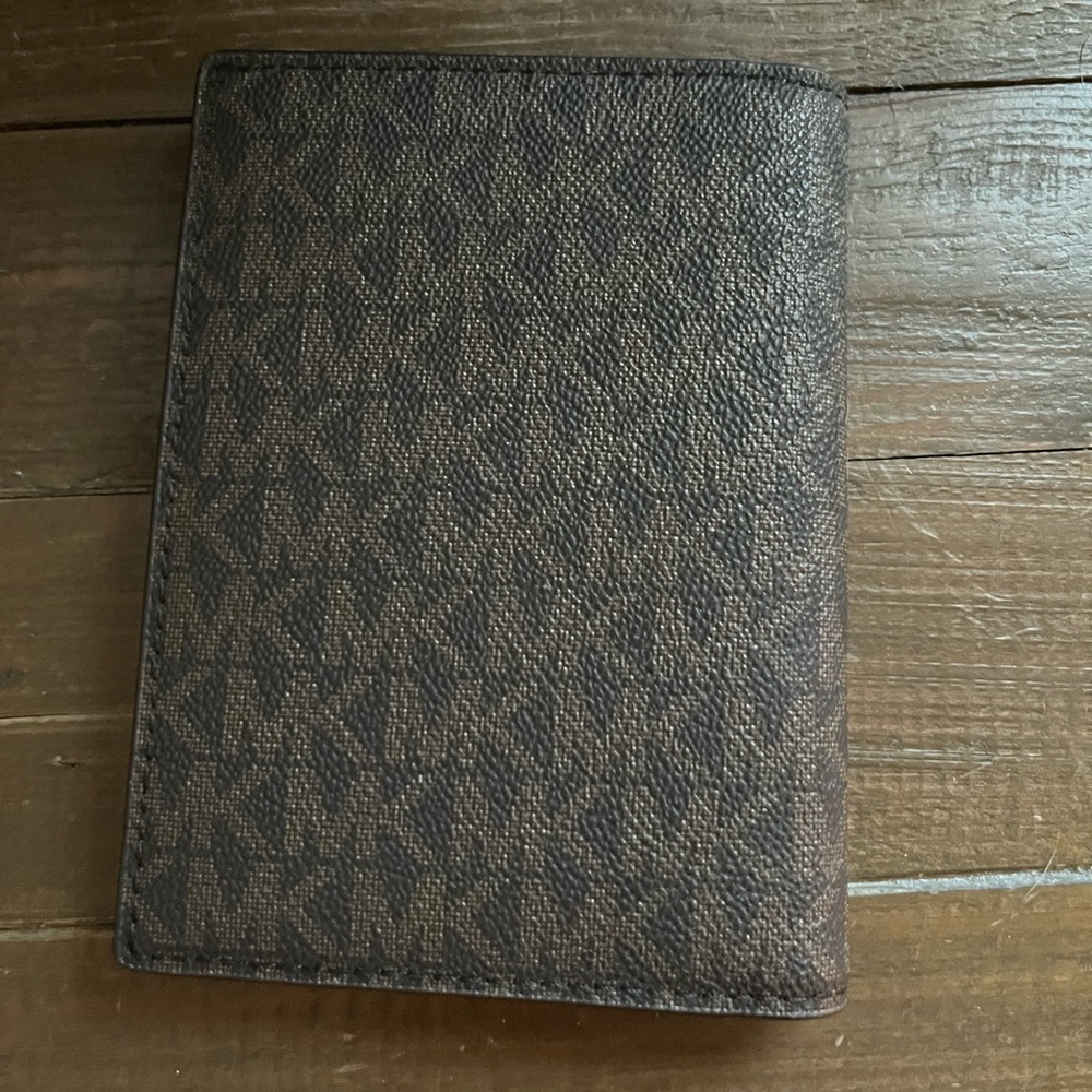 Michael Kors wallet